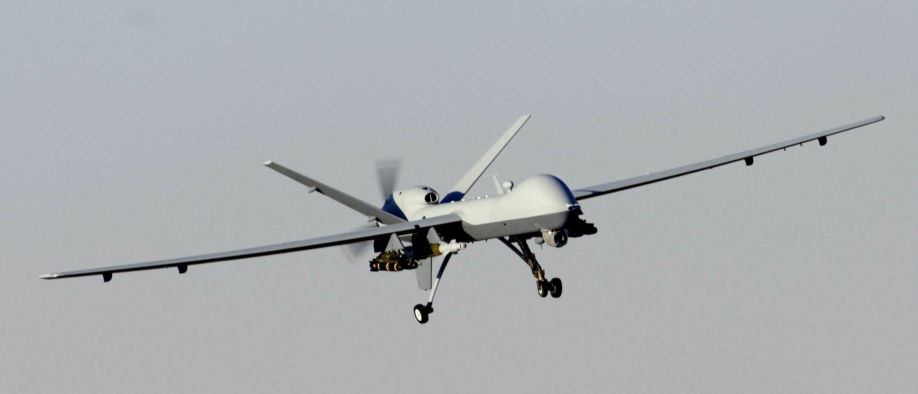 全球鹰rq-4无人侦察机,wz-7无人侦察机和全球鹰