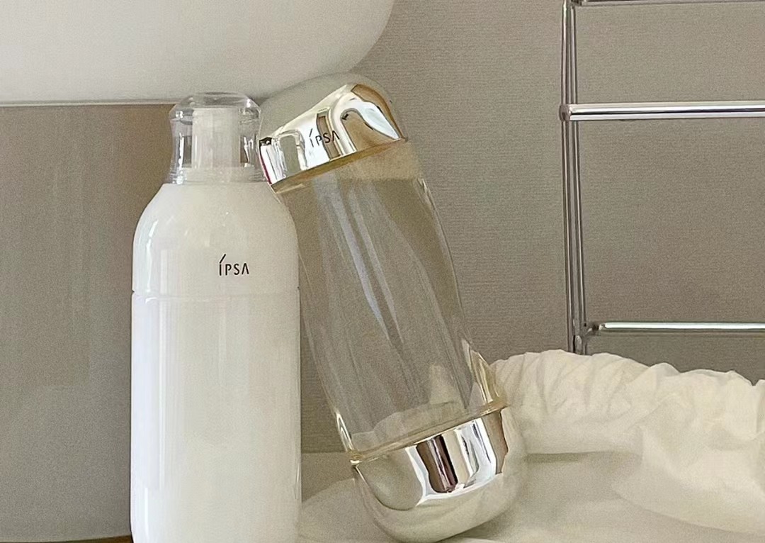 倩碧美白水乳和olay的水乳哪个好,倩碧美白水乳适合什么肤质