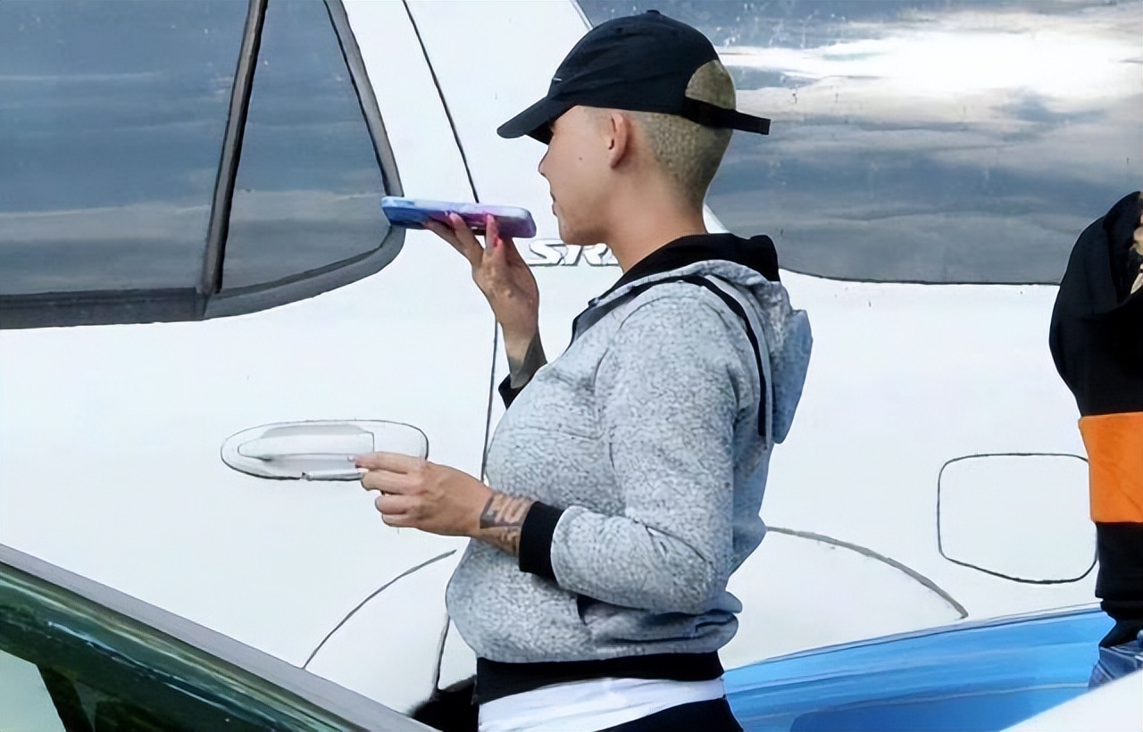 哈登的标志性大胡子,哈登标志性大胡子