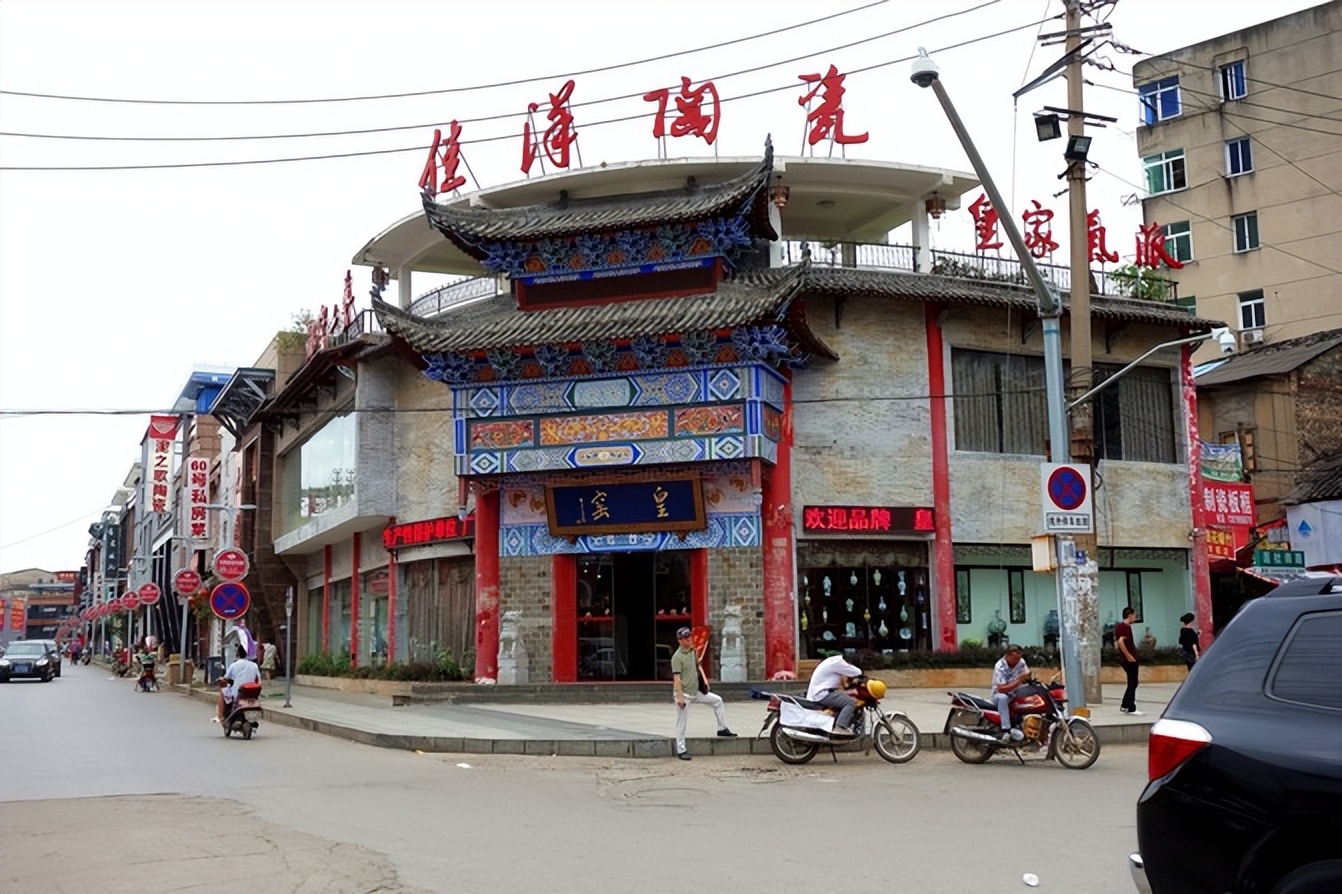 景德镇陶瓷之都在哪里,逛景德镇陶瓷城