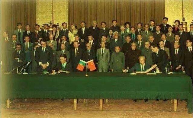 1986年，葡萄牙总统反悔澳门归还时间，周南：本世纪前必须还