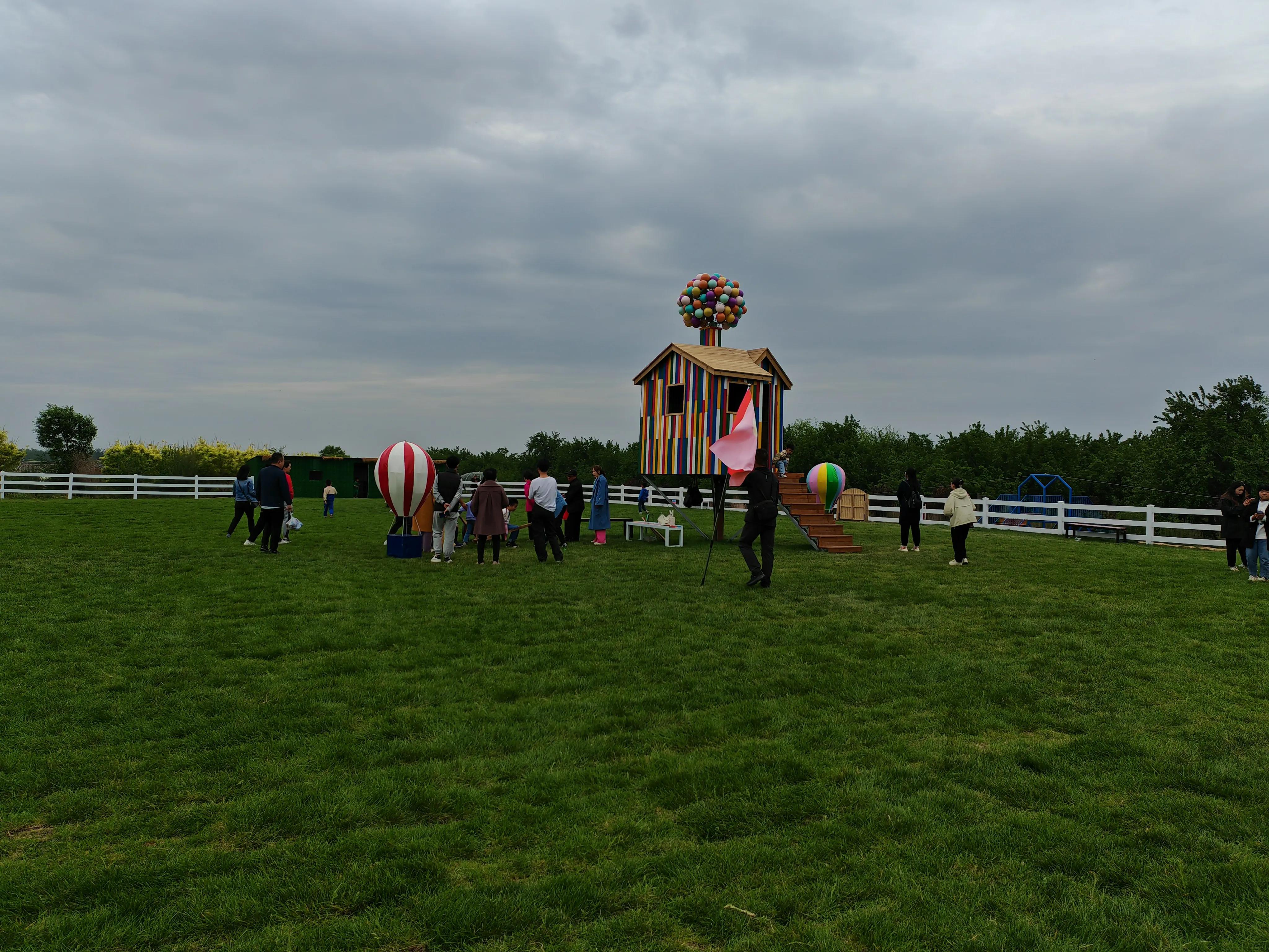 及时发现孩子的长处加以引导,善于发现细节放大孩子的优点