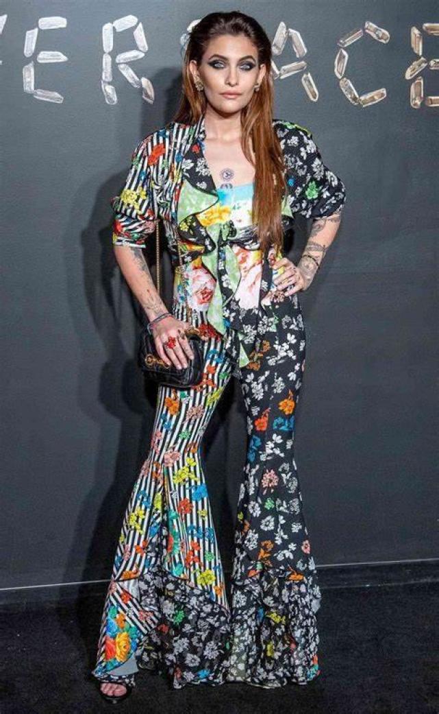 迈克尔杰克逊的儿女现在怎么样了,迈克尔杰克逊女儿纹身图案