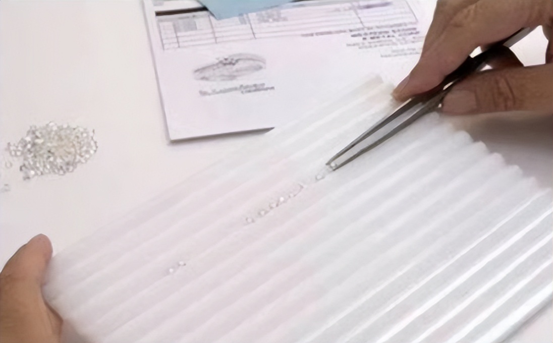 梵克雅宝四叶草戒指价格,梵克雅宝四叶草戒指黑