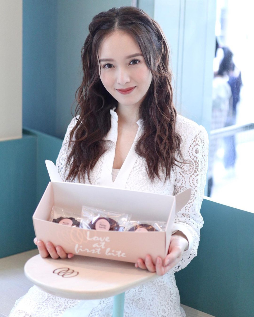 前tvb当家花旦老公4次破产,tvb女星欠钱