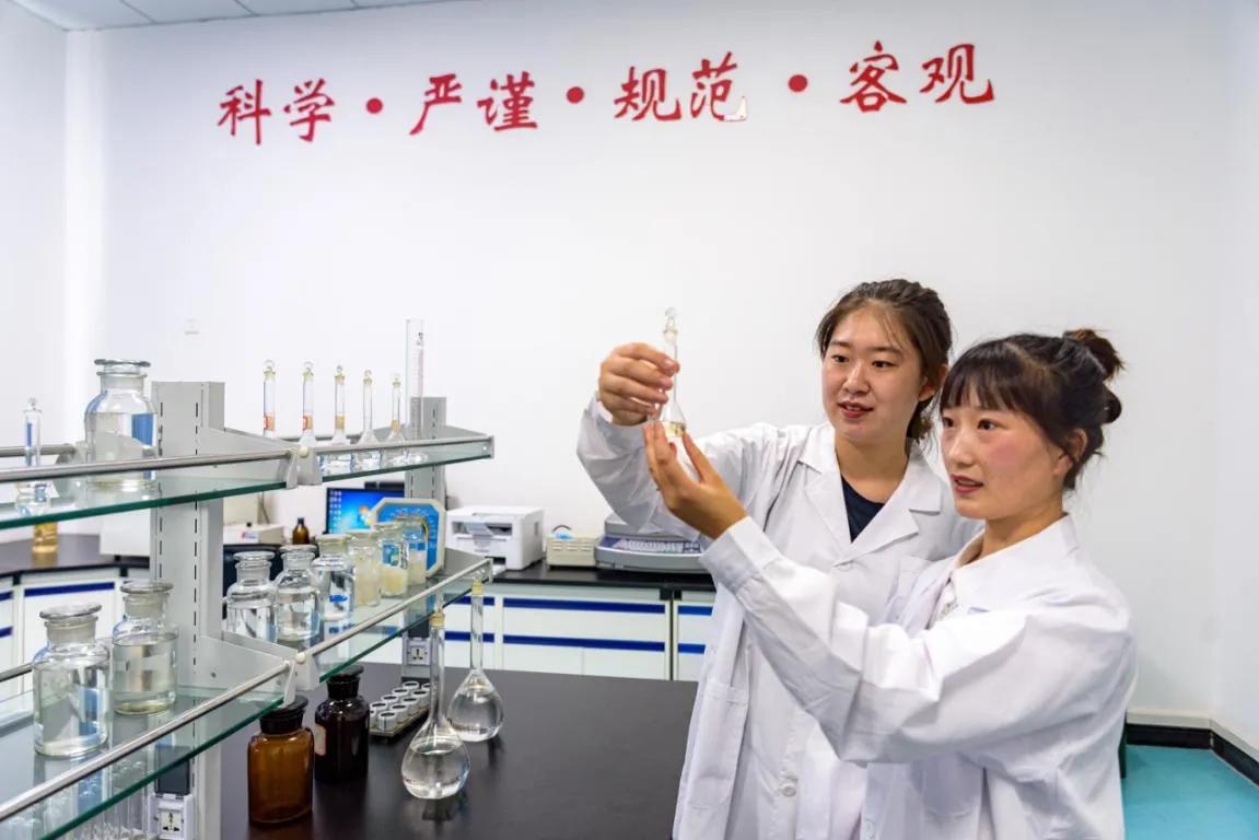 大桥石化测评,记者采访加油站