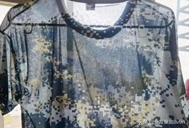 女大学生“军训服”走红网络,女大学生透明军训服引发争议