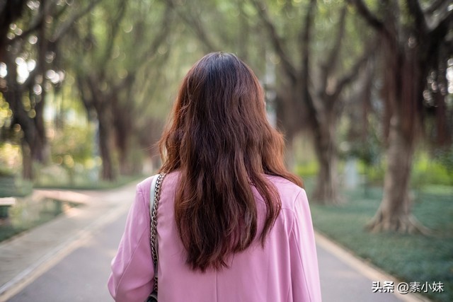 朋友去世微信删不删,朋友离世了她的微信是否删去
