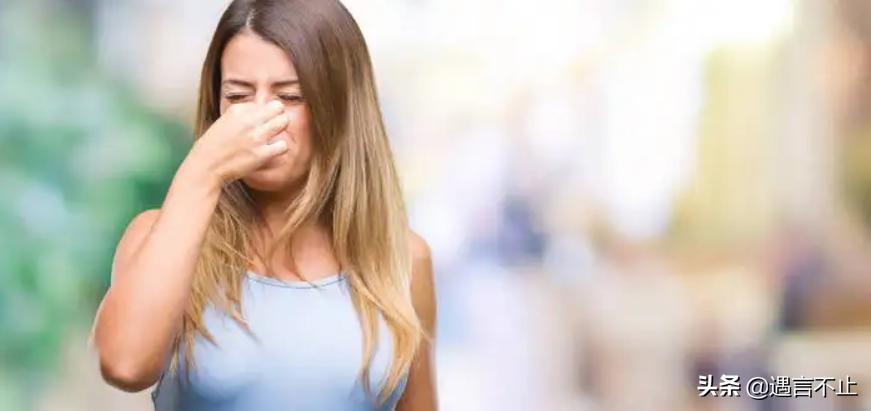 女人的脚比男人臭5倍,女人的脚比男的臭6倍