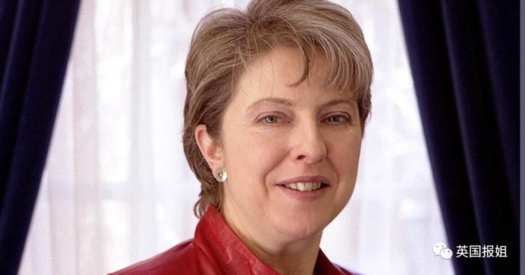 加拿大总理放弃“长发*男美**”人设,剪硬汉发型太辣眼被全网群嘲?