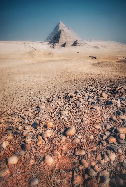 埃及金字塔狮身人面像的秘密 (埃及金字塔的秘密经典传奇)