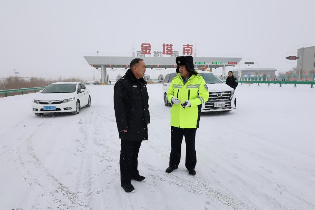 交警支队圆满完成安保工作,公安交警圆满完成双节安保工作