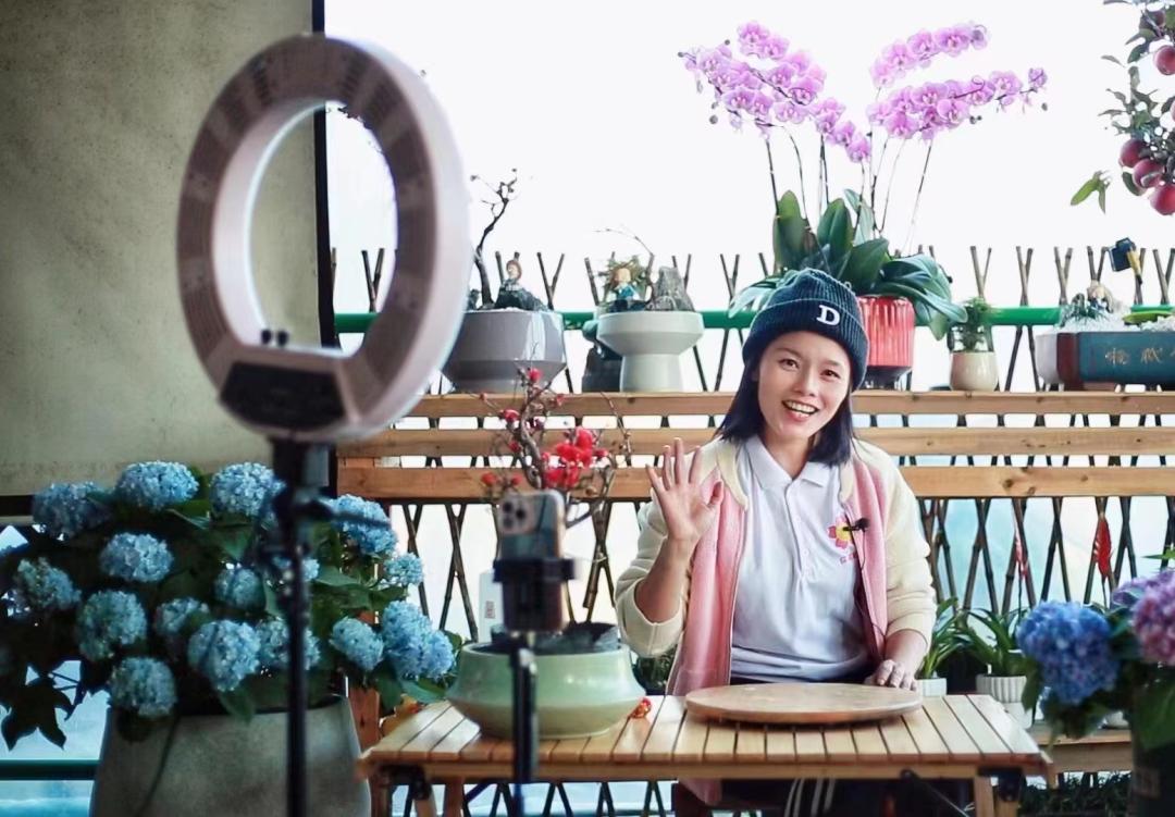 单笔线上订单突破百万，“探花姐姐”模式能全国推广吗？