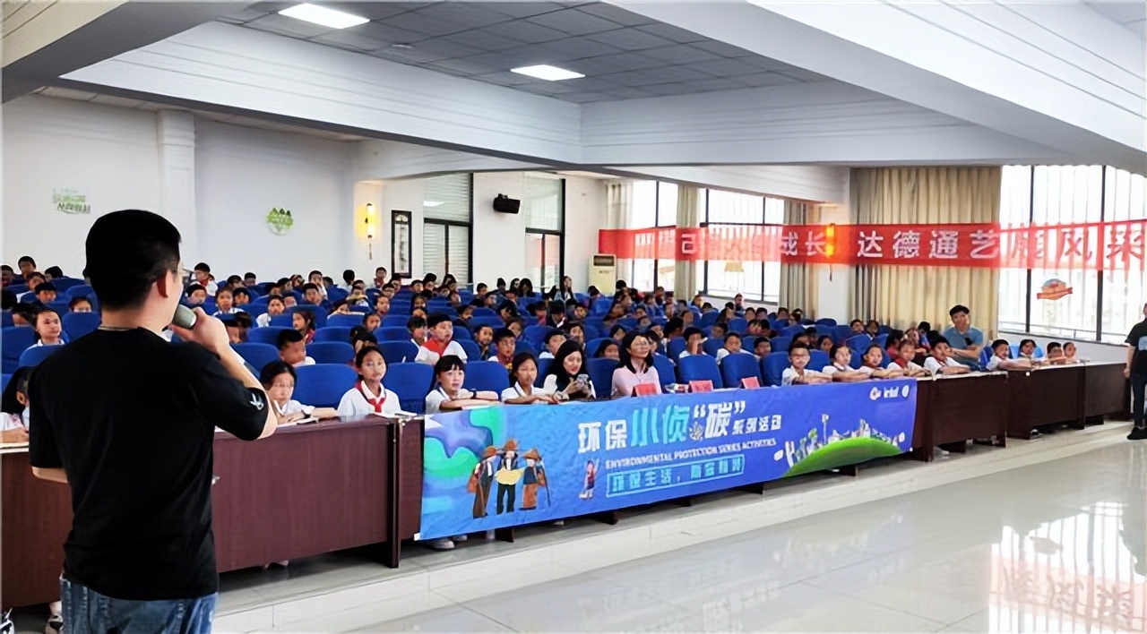 世界地球日环保我先行主题绘画,幼儿园世界地球日环保时装活动