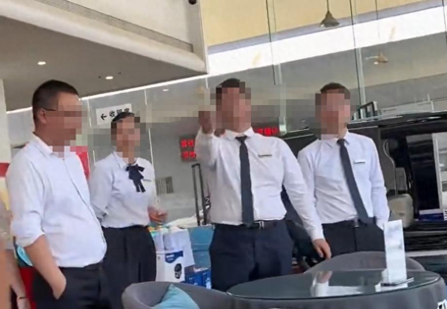 豪车保险业务员,豪车销售打人