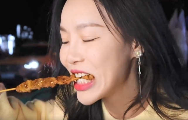 网红小贝饿了最近情况,网红小贝饿了竖屏视频