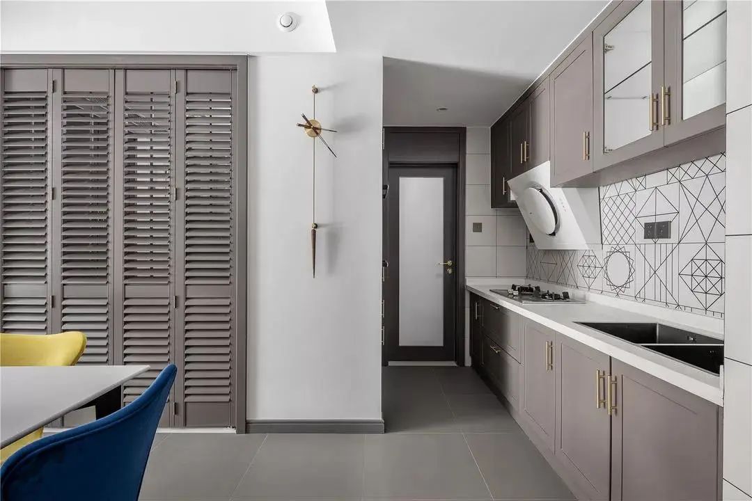 47平三居旧房装修改造,独栋老房翻新改造效果图