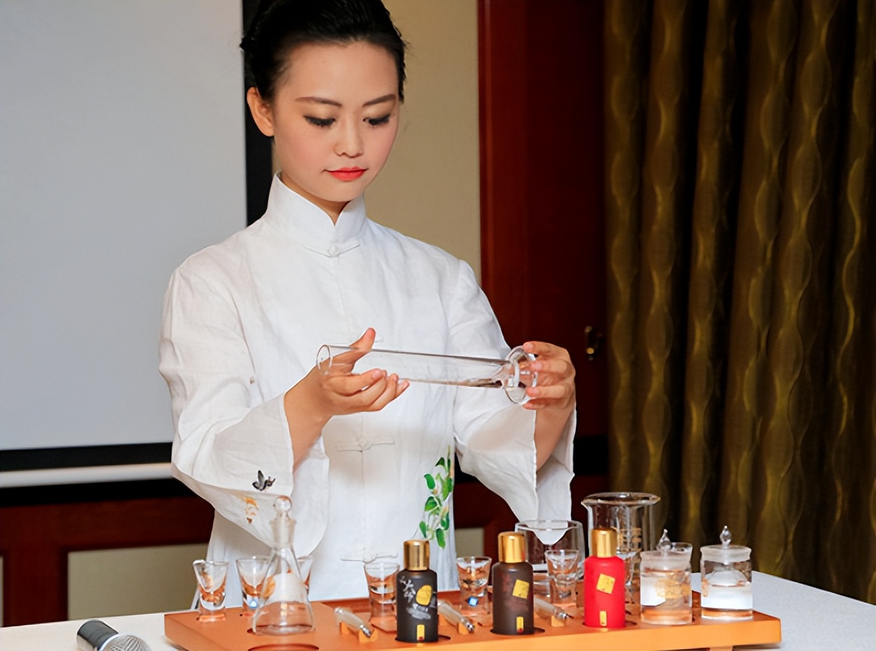 老八大名酒中的茅台排名,新八大名酒排名茅台排第五