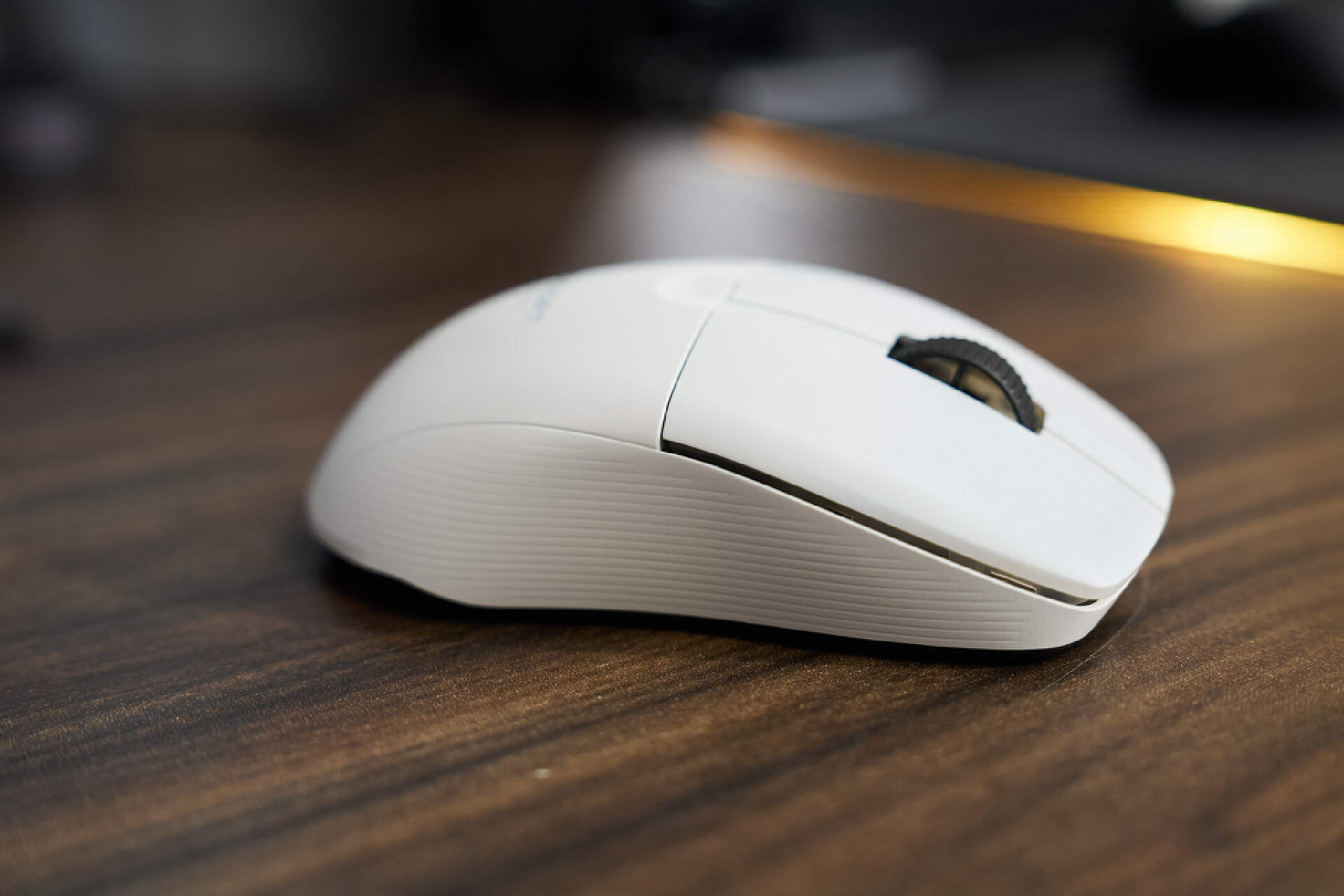 便宜鼠标和电竞鼠标外观对比,精选五款无线鼠标百元性价比之选