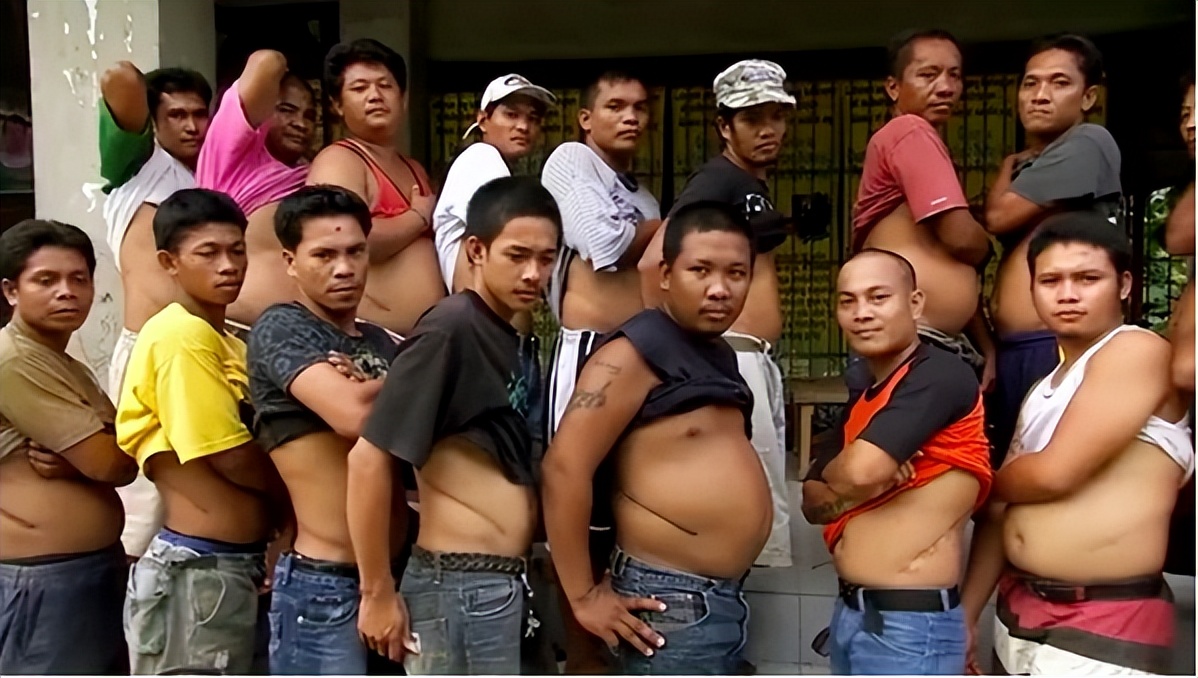 揭秘菲律宾“卖肾街”：这里的男人为了娶妻，排队卖肾