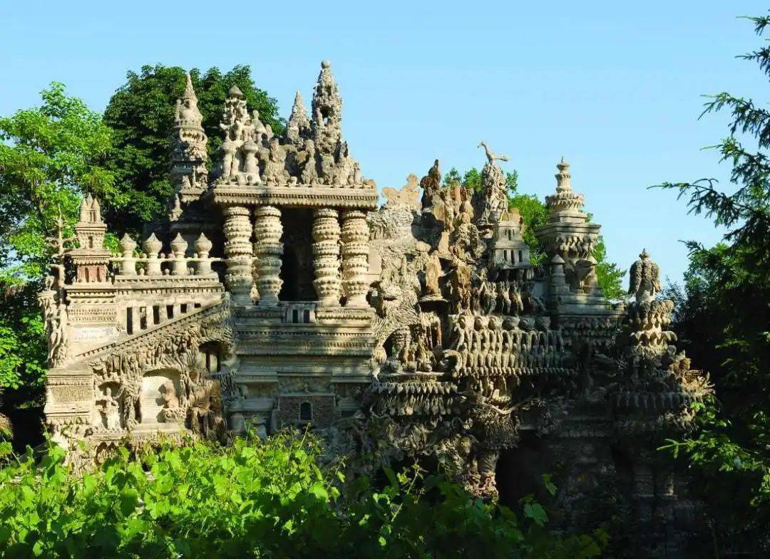 “衍”看丨60件精选西方艺术品：邮差舍瓦尔的理想宫（17）