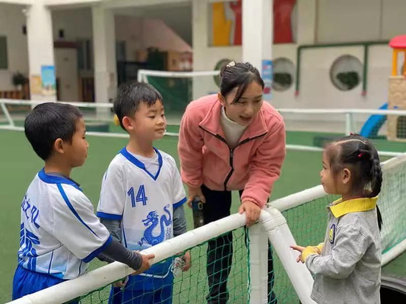 棣栧眾骞煎効鍥冻鐞冭叮鍛宠禌,骞煎効鍥冻鐞冭禌姣旇禌