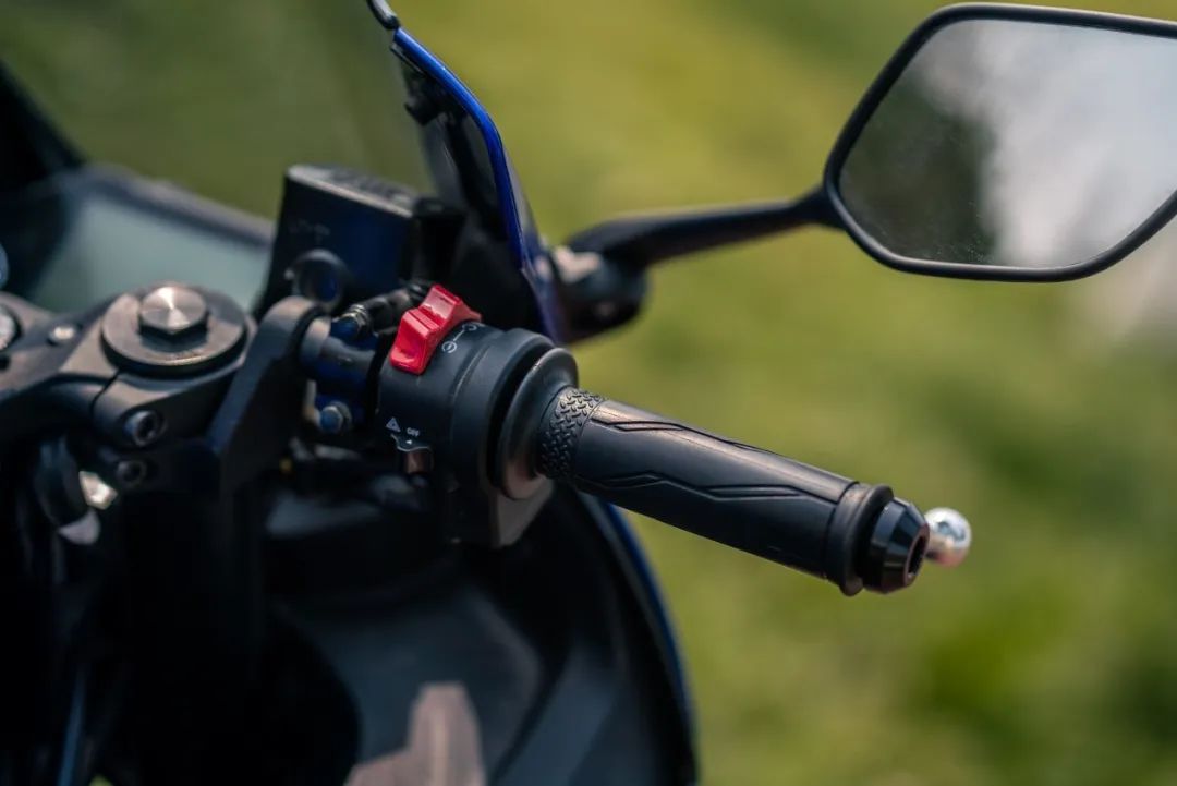 雅马哈yzf-r25测评老款,雅马哈推荐yzf-r6