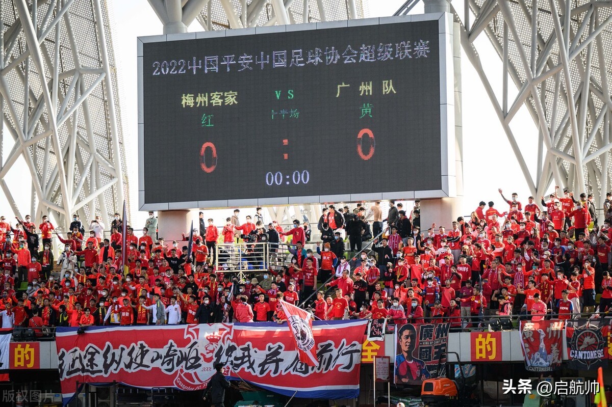 大器晚成！广州队旧将31岁入国足，曾被誉为郑智接班人沦落开出租