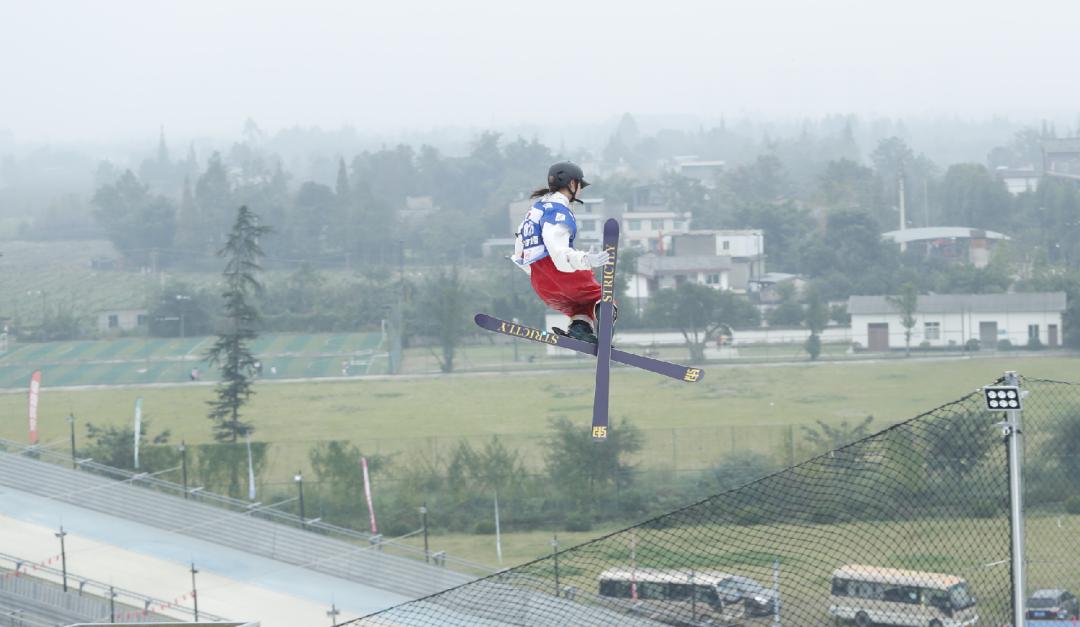 冷冰雪如何撬动热经济,冷冰雪带动热经济