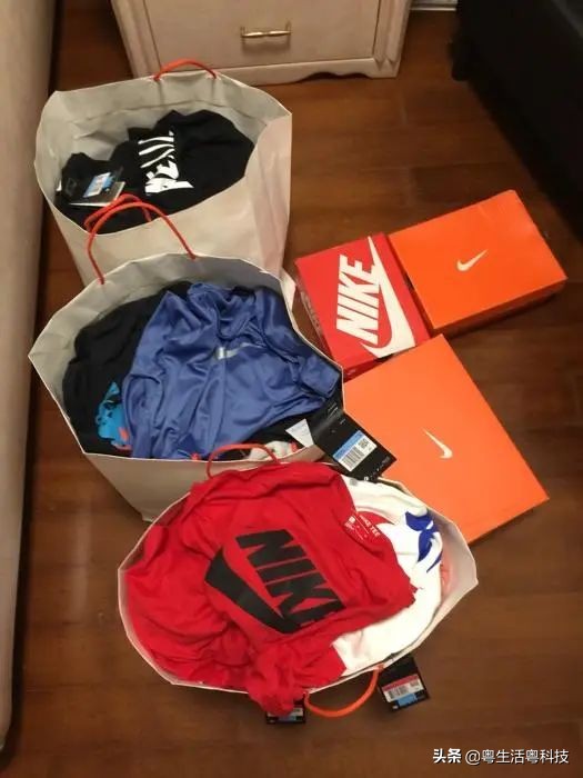 鎵揣鐗瑰崠,鎵揣鍟嗗満骞垮窞