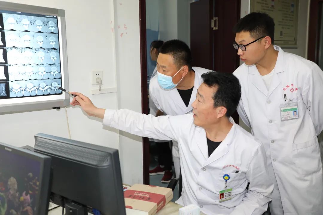 济宁中医院推拿科刘培俊哪天上班,济宁中医院刘培俊