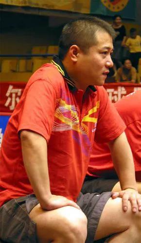 马龙夺冠时张继科和许昕的反应,中国乒乓球马龙和许昕谁强