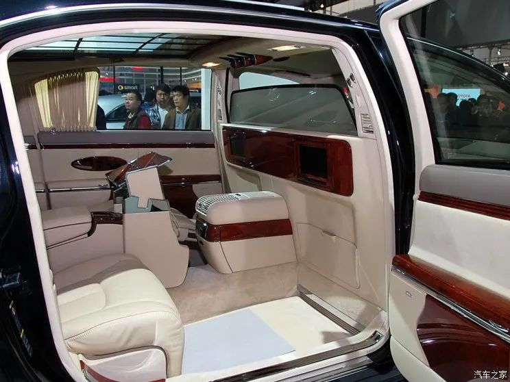 狂飙陈书婷霸气时刻,狂飙陈书婷开的车