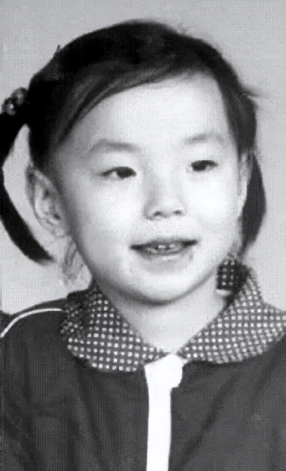 她是世界女乒第一人,大20岁老公与袁立同居12年,转身把她宠上天