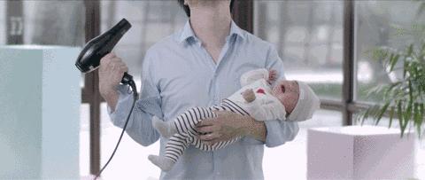 宝宝爱发脾气父母该如何应对,宝宝爱哭闹的正确做法