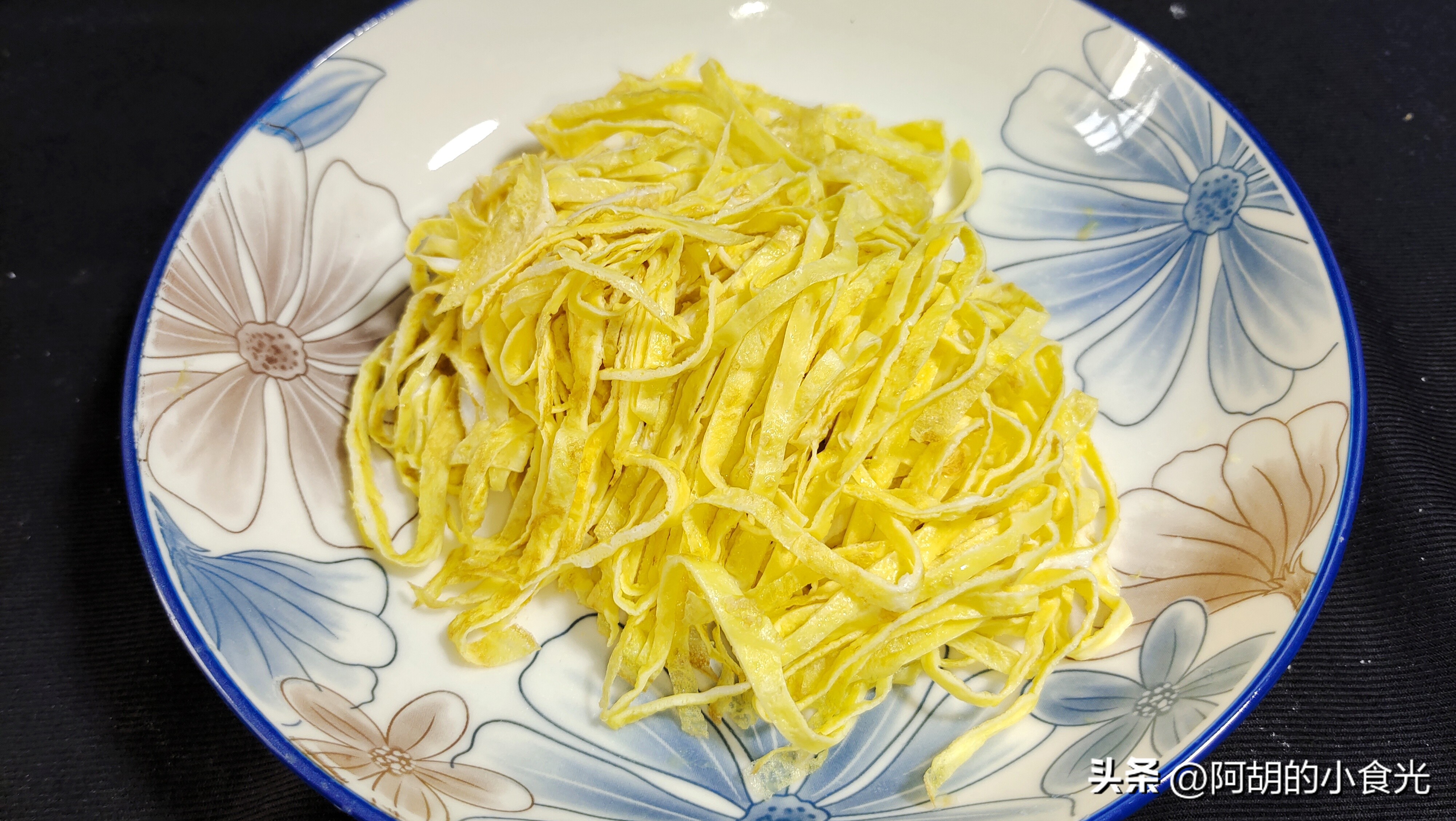 豆苗凉拌酸甜口,凉拌豆苗菜最好吃的做法湖南