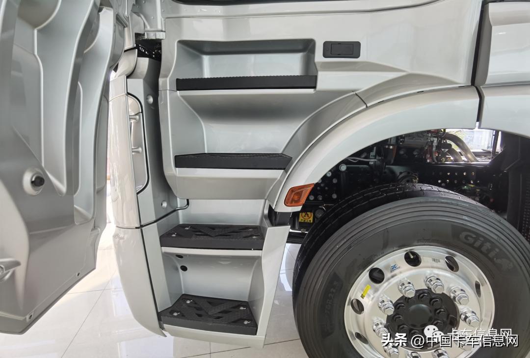 国产奔驰actrosc,奔驰actrosc配置参数