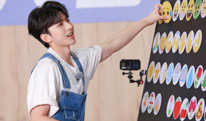 蔡徐坤白鹿周深奔跑吧新疆哪一期,周深猜词张真源白鹿