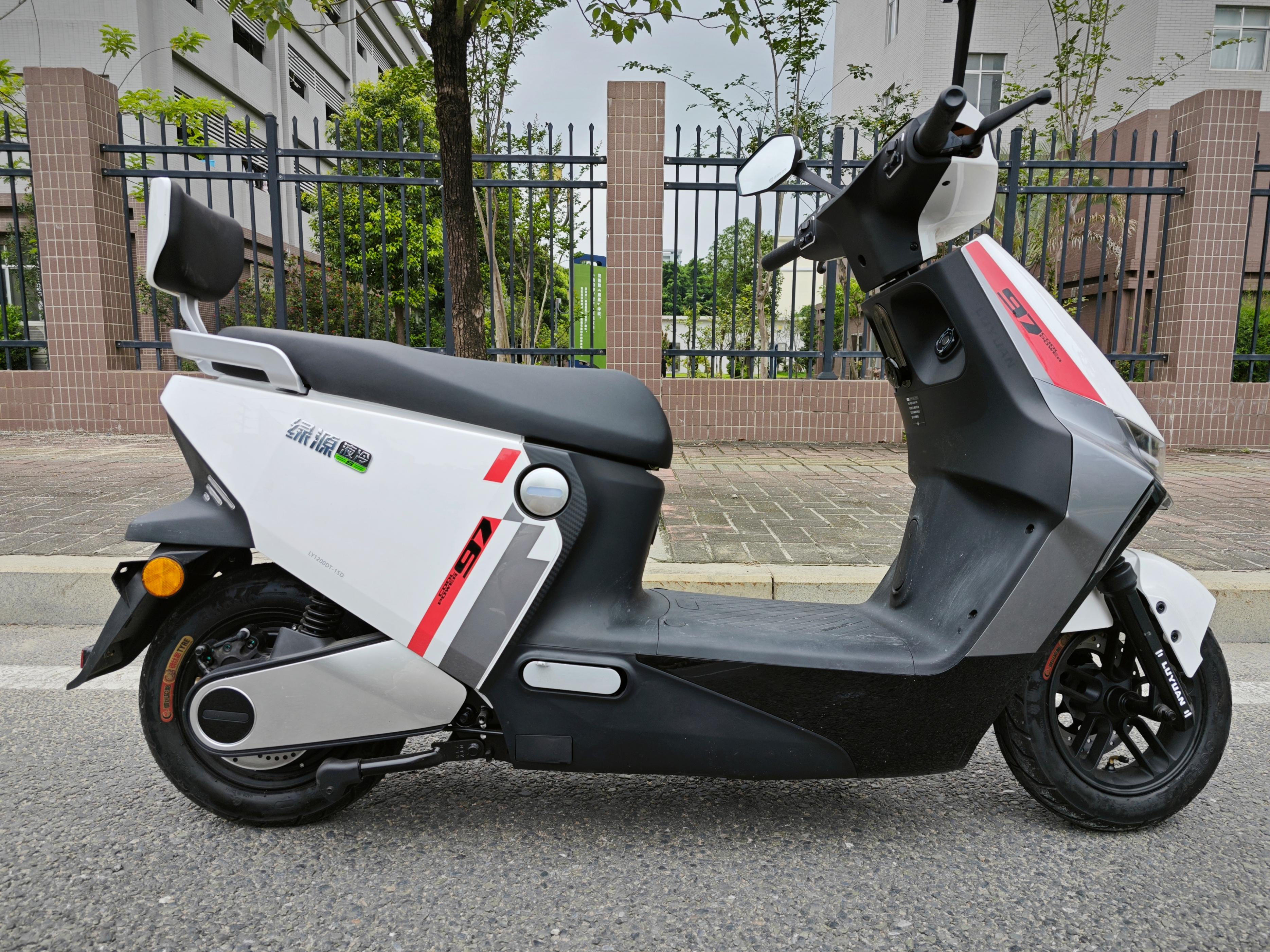 绿源电动车s70骑行感受,绿源s70液冷电动车真实感受