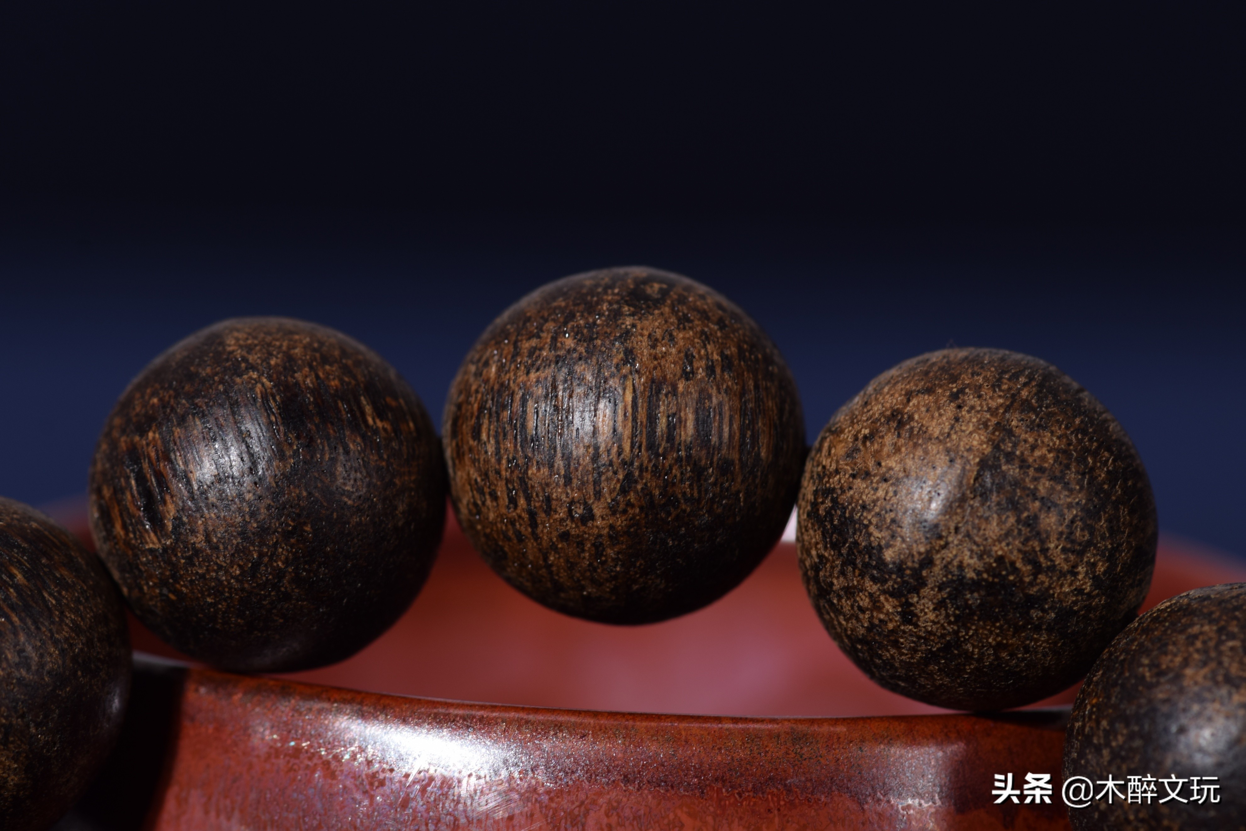 如何挑选沉香手串,怎么挑选沉香手串