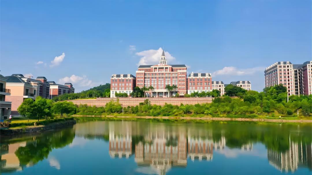 高校招生季广州华立科技职业学院,广州华立科技职业学院现在招生吗