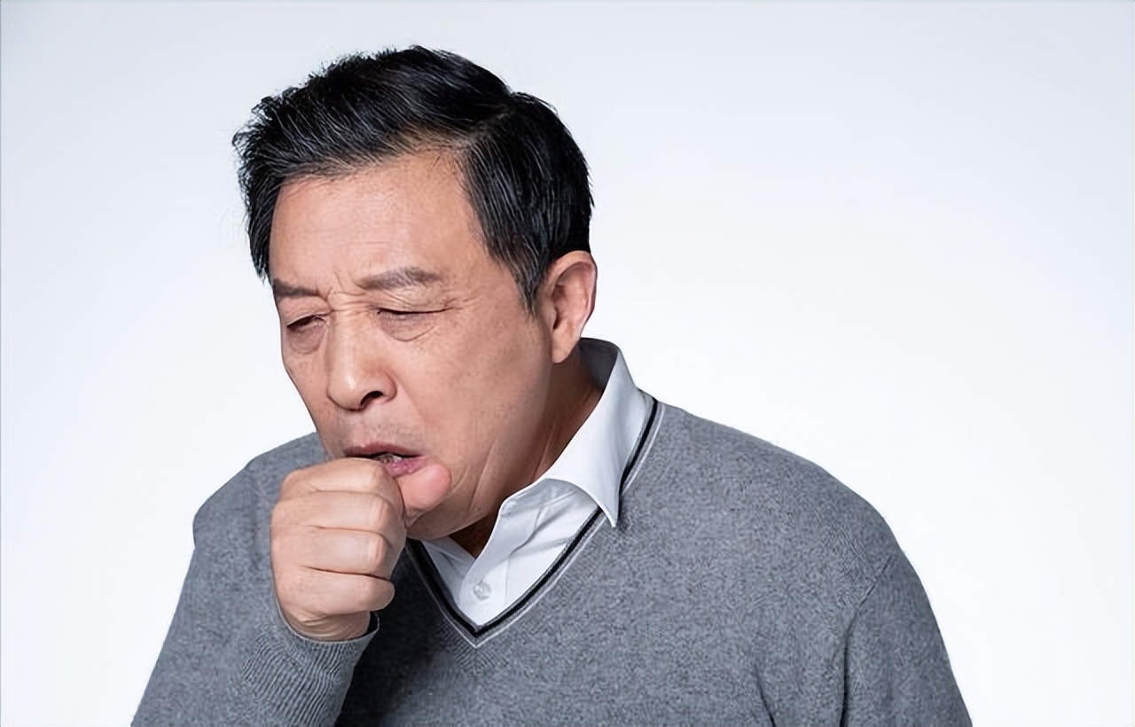 我国阳后出现肺炎人群约为8%，春运是否会导致感染高峰？专家详解