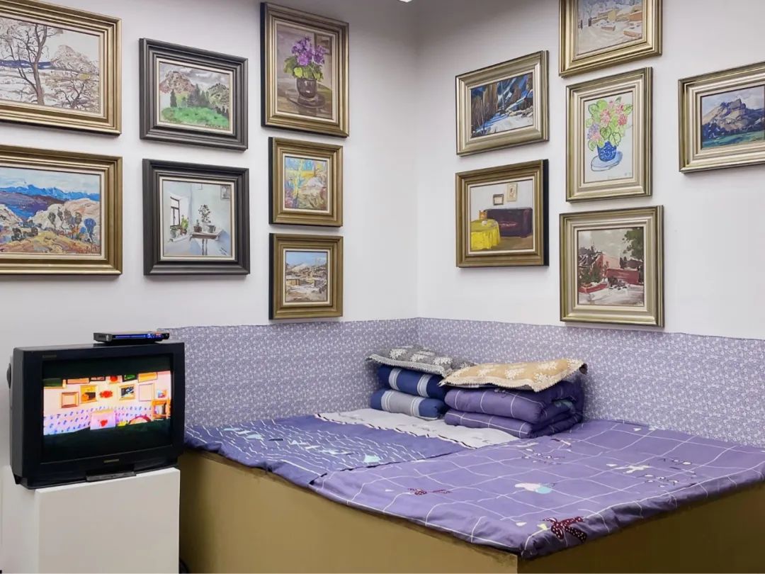 把卧室、酒吧搬进展馆，*疆新**美术馆“搞事情”！