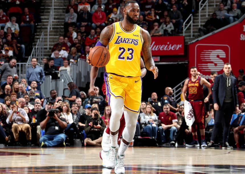 老詹拿10000助攻有多强,老詹生涯助攻纪录