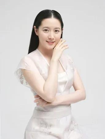 韩国演员李英爱的爱情,韩国演员李英爱的丈夫是干啥的