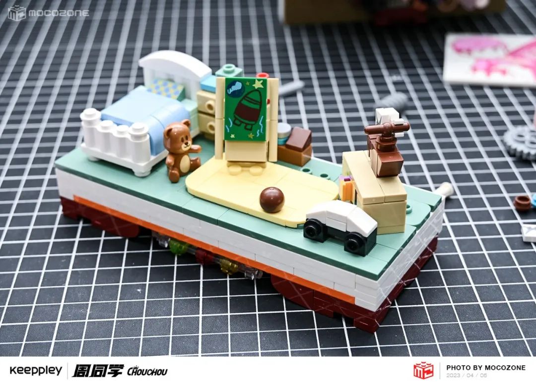 【积木测评】旋转的场景变换！周杰伦首款积木套装很有趣