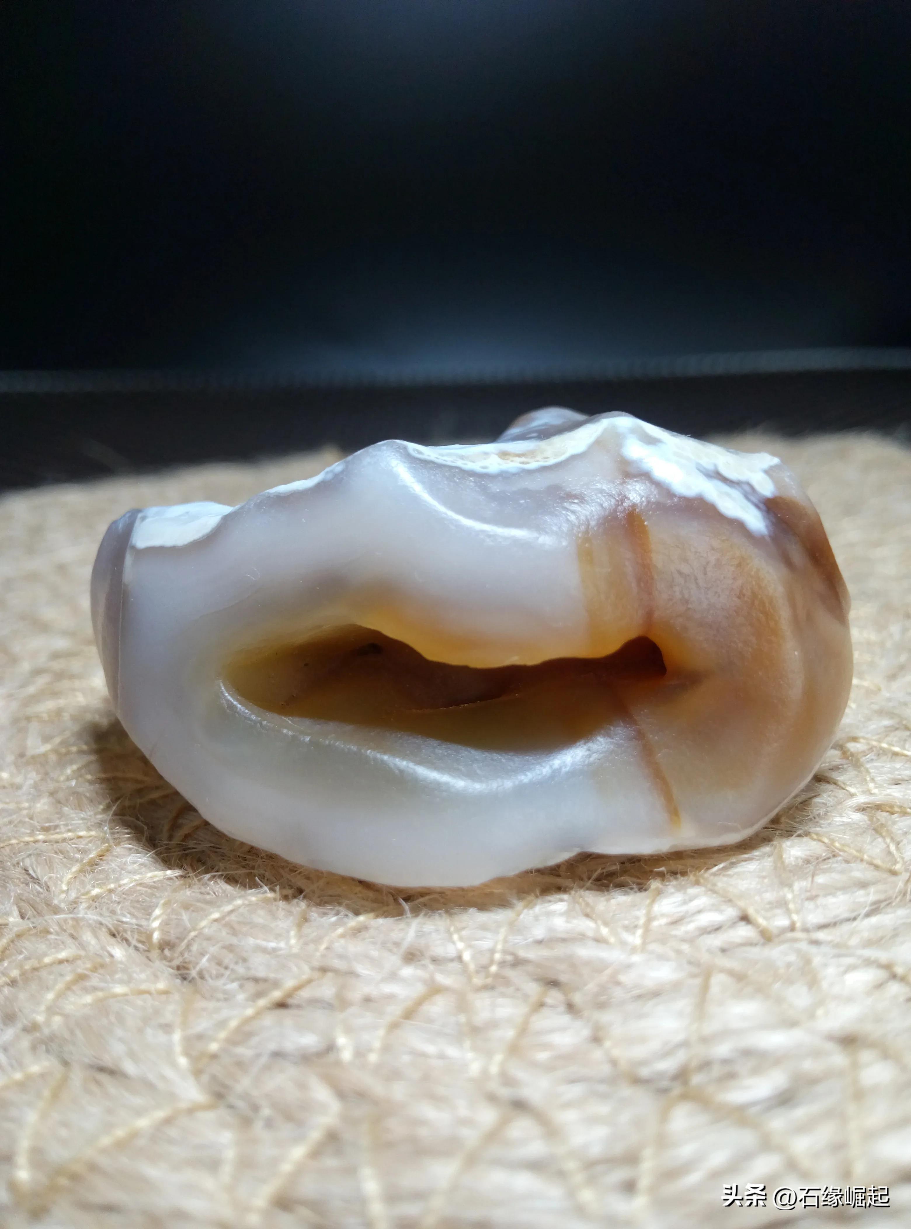 糖心玛瑙值得收藏吗,蓝色糖心玛瑙的寓意