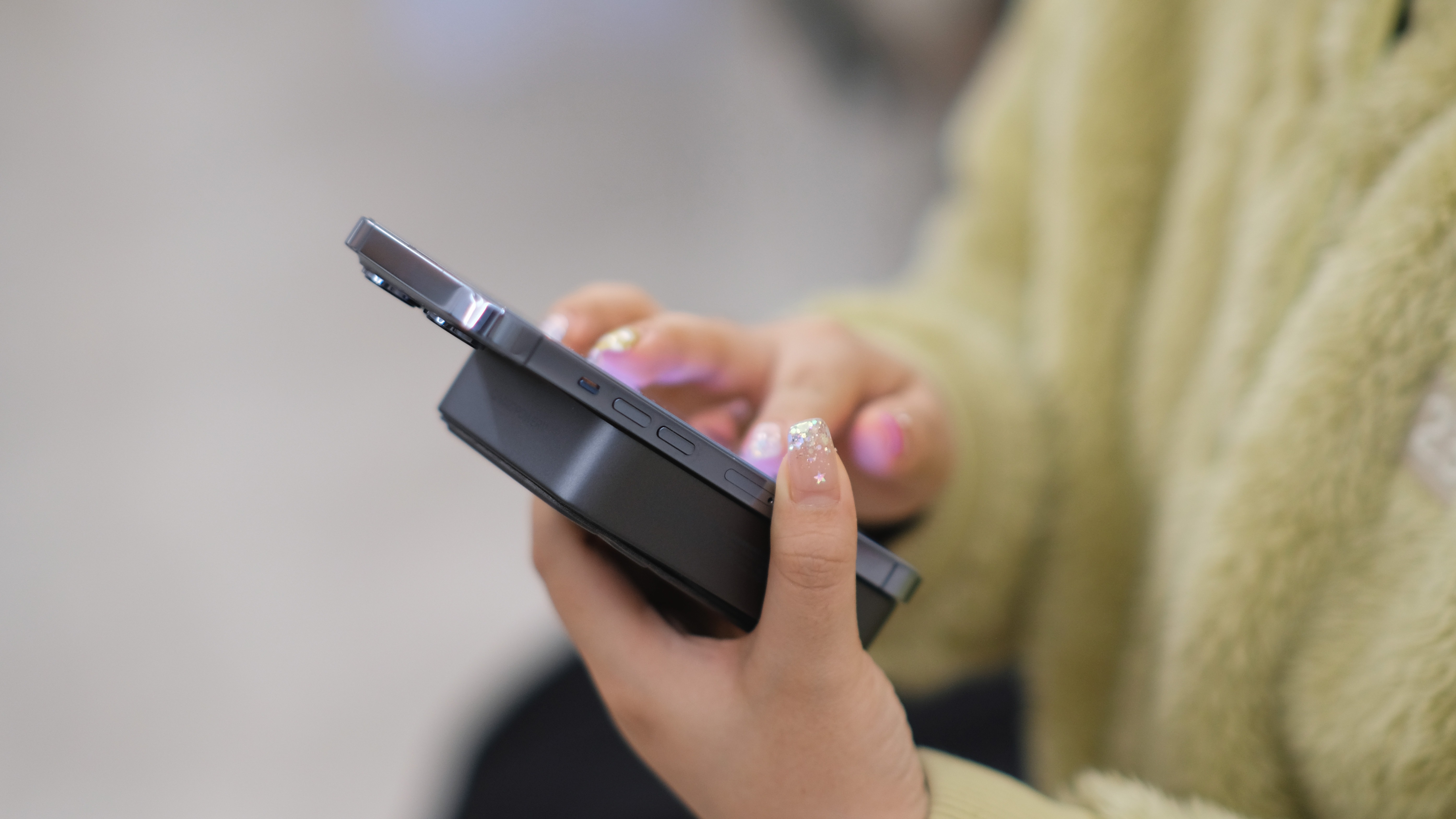 出境游必备的东西,出境游重启尚待时机