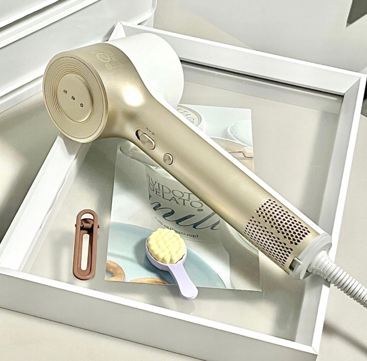 松下吹风机na9c和na98c哪个值得买,松下吹风机nx70和nx71区别