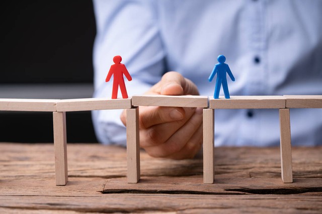 法律知识法院,调解被告不到庭怎么办